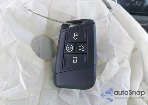 2025 Volkswagen Jetta 1.5T Se from USA, damaged, VIN 3VW7X7BUXSM014150